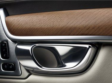 2018 Volvo V90 Cross Country Decor panel